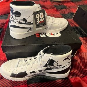 ASICS Men’s Size 12 High Top Sneaker 90 Years of Mickey